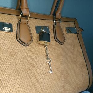 Aldo Weave Lock & Key Leather Purse Gorgeou
